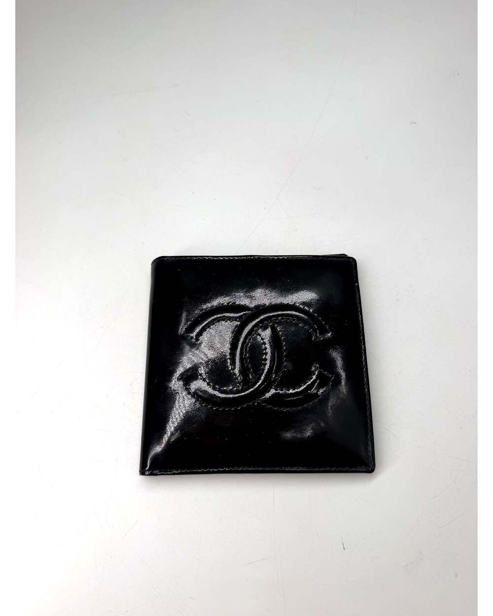 Chanel CC Embossed Patent Leather Compact Wallet Black